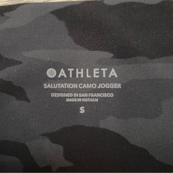 Athleta Salutation Camo Jogger Small - Picture 8 of 11